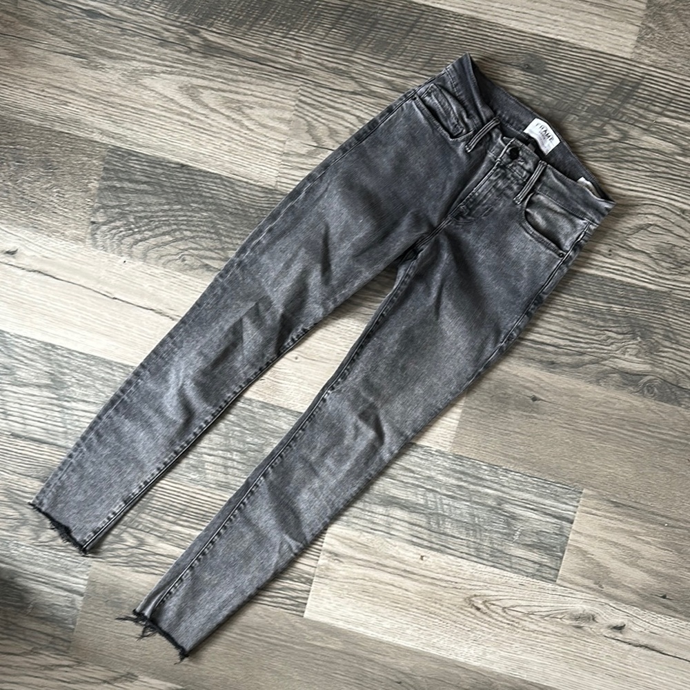 Frame denim Stylish Gray Skinny Jeans women’s‎ size 26